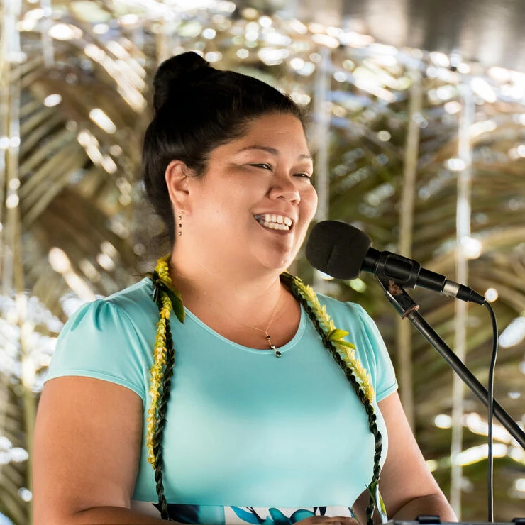 Nani Medieros — Outreach